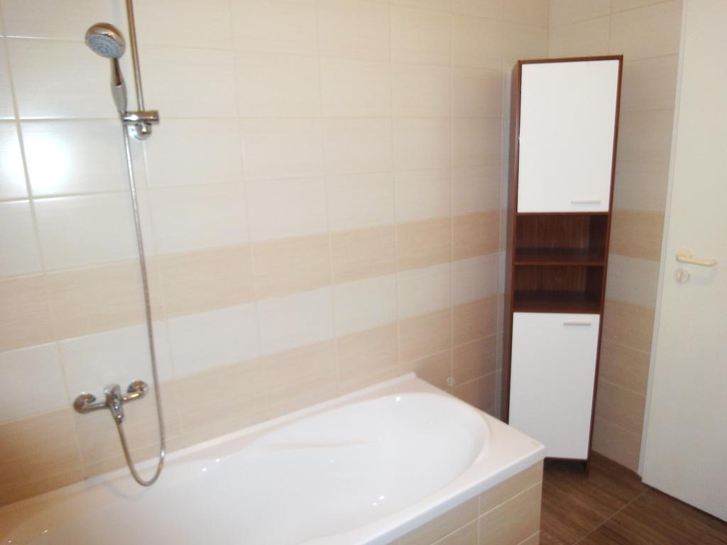 Aqua Apartmanok Pecs Exterior photo