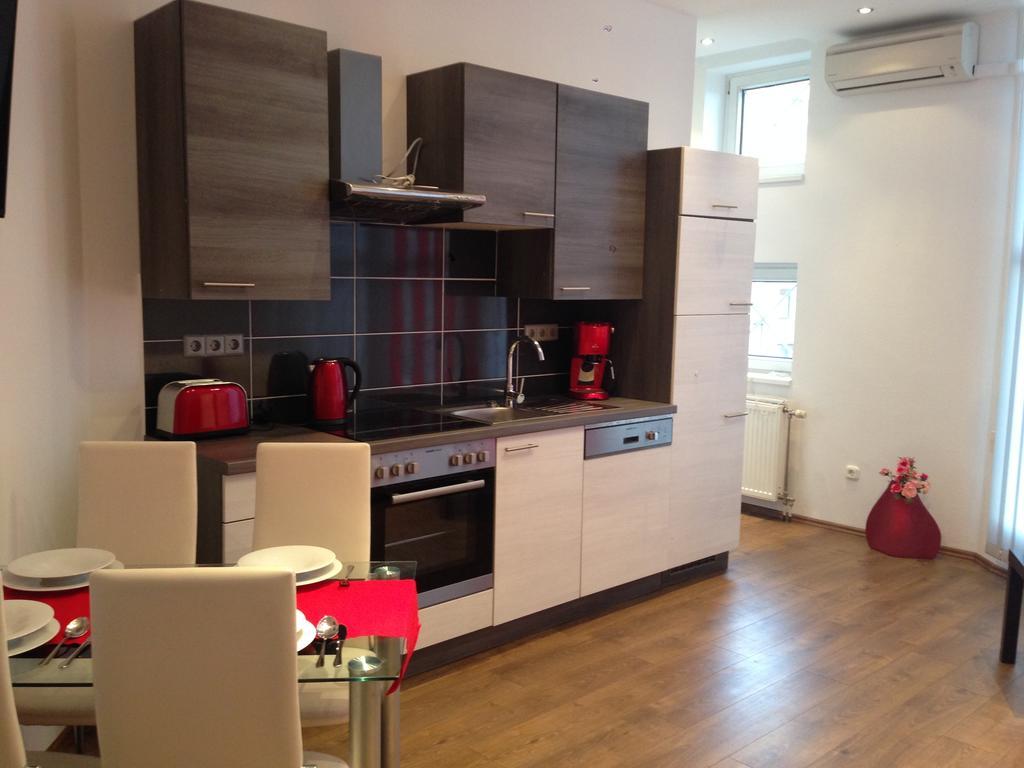 Aqua Apartmanok Pecs Room photo